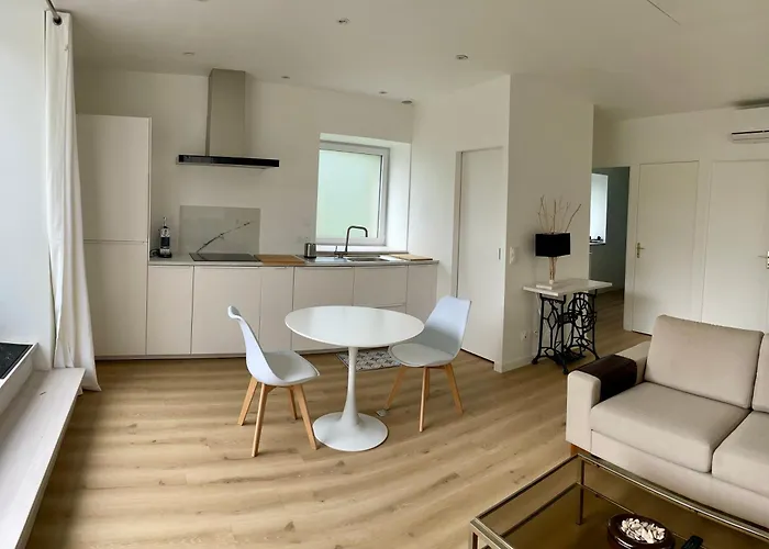 Petite Maison Au Calme Proche Bourg